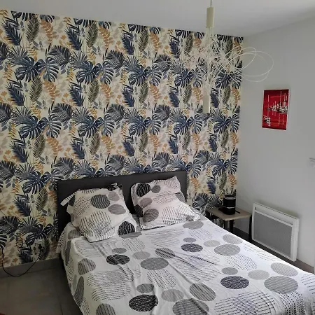 Apartment Terrace Garden: 3-star Comfort Near Center